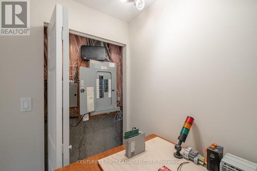 203 Emerald Road, London, ON - Indoor Photo Showing Other Room