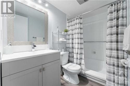 555 Brittany Drive Unit#616, Ottawa, ON - Indoor Photo Showing Bathroom