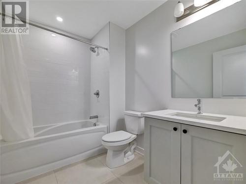 750 Cope Drive, Ottawa, ON - Indoor Photo Showing Bathroom