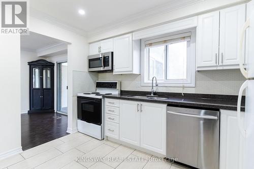 6330 Martel Court, Mississauga, ON - Indoor Photo Showing Kitchen With Double Sink