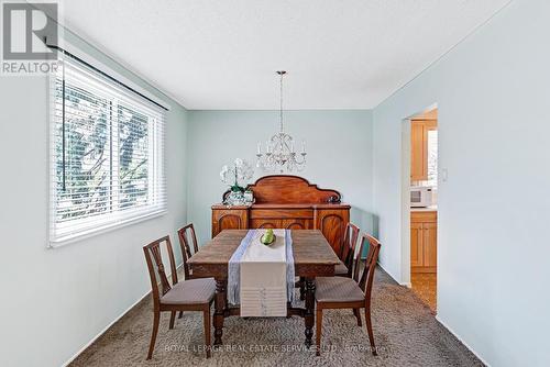 612 Laural Drive, Burlington, ON - Indoor Photo Showing Dining Room