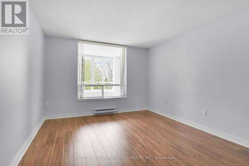 512 - 1510 Richmond Street, London, ON - Indoor Photo Showing Other Room