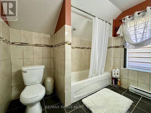 2894 County Road 48 Road, Kawartha Lakes, ON - Indoor Photo Showing Bathroom