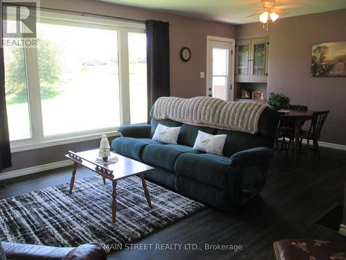 263 Victoria Street, Trent Hills (Campbellford), ON - Indoor Photo Showing Living Room