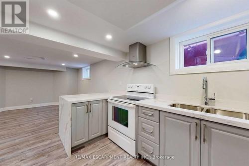 147 Garside Avenue S, Hamilton, ON - Indoor Photo Showing Kitchen With Double Sink