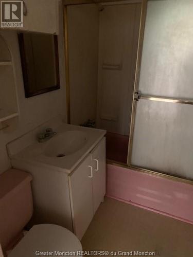 124 Queens Rd, Sackville, NB - Indoor Photo Showing Bathroom