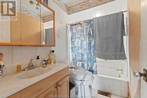 4695 Montgomery Drive, Lasalle, ON - Indoor Photo Showing Bathroom
