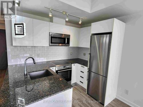 2705 - 42 Charles Street E, Toronto, ON - Indoor Photo Showing Kitchen With Upgraded Kitchen