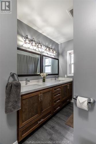114 Erie Street South, Merlin, ON - Indoor Photo Showing Bathroom