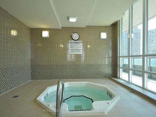 1206-208 Enfield Pl, Mississauga, ON - Indoor Photo Showing Other Room With In Ground Pool