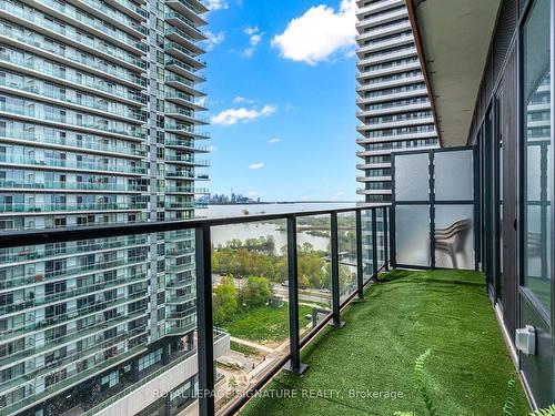 1214-30 Shore Breeze Dr, Toronto, ON - Outdoor With Balcony