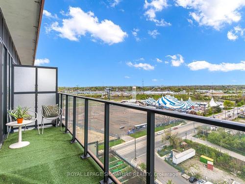 1214-30 Shore Breeze Dr, Toronto, ON - Outdoor With Balcony With View
