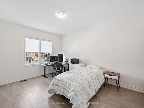 54 Trailbank Gdns, Hamilton, ON - Indoor Photo Showing Bedroom