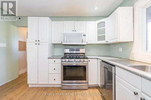 794 Ontario Street, Midland, ON - Indoor Photo Showing Kitchen