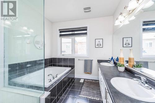 34 Point Reyes Terrace, Brampton, ON - Indoor Photo Showing Bathroom