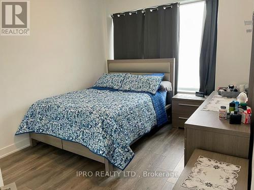 2105 - 297 Oak Walk Drive, Oakville, ON - Indoor Photo Showing Bedroom