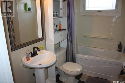 609 Kintyre Avenue, Colonsay, SK - Indoor Photo Showing Bathroom