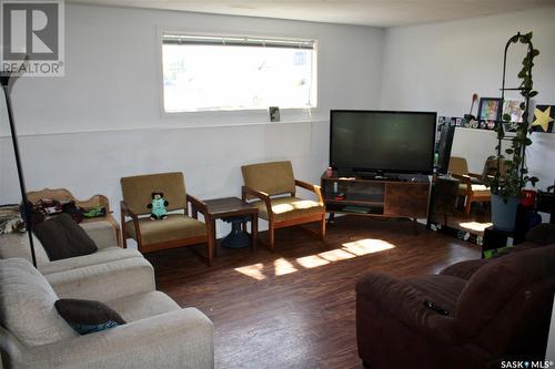 609 Kintyre Avenue, Colonsay, SK - Indoor Photo Showing Living Room
