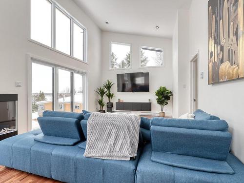 Salon - 4238 Ch. Des Sportifs, Saint-Damien, QC - Indoor Photo Showing Living Room