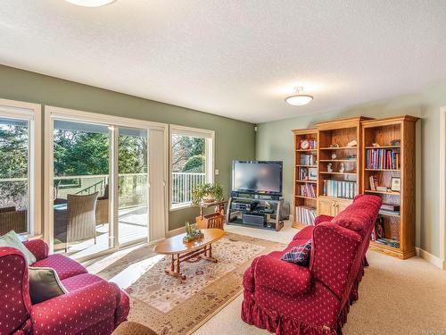 3615 Collingwood Dr, Nanoose Bay, BC - Indoor Photo Showing Living Room