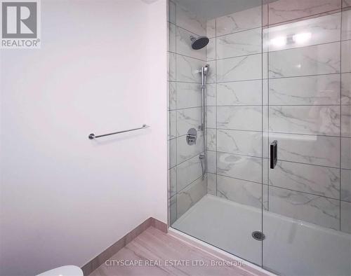 2508 - 898 Portage Parkway, Vaughan, ON - Indoor Photo Showing Bathroom