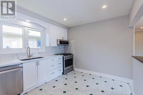 103 Clifton Avenue, Toronto, ON - Indoor Photo Showing Kitchen