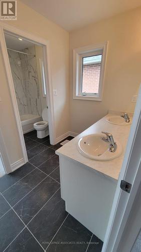 21 John Dallimore Drive, Georgina, ON - Indoor Photo Showing Bathroom