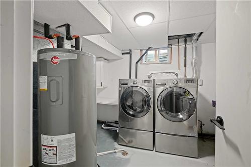 247 Tufnell Drive, Winnipeg, MB - Indoor Photo Showing Laundry Room