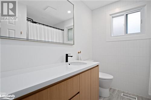 2 Mason Road, Collingwood, ON - Indoor Photo Showing Bathroom