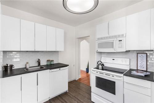 1007 Clifton Street, Winnipeg, MB - Indoor Photo Showing Kitchen