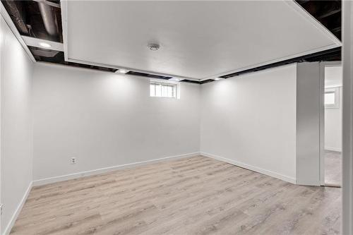 1007 Clifton Street, Winnipeg, MB - Indoor Photo Showing Other Room