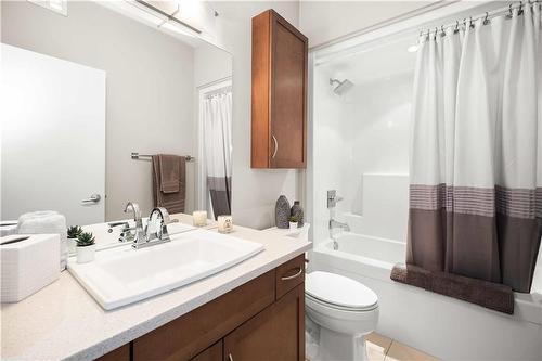 99 Blue Sun Drive, Winnipeg, MB - Indoor Photo Showing Bathroom