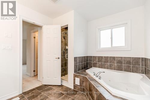 27 Pearl Street, Wasaga Beach, ON - Indoor Photo Showing Bathroom