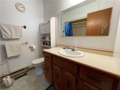 227 Lindsay Street, Mccreary, MB - Indoor Photo Showing Bathroom