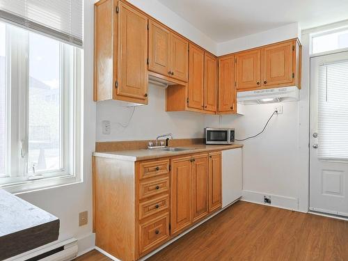 Kitchen - 594  - 598 Av. Meese, Montréal (Mercier/Hochelaga-Maisonneuve), QC - Indoor Photo Showing Kitchen With Double Sink