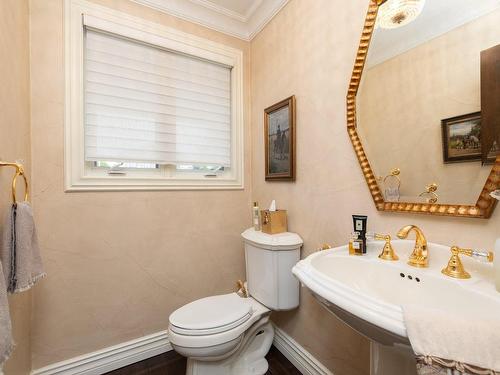 Powder room - 299 London Drive, Beaconsfield, QC - Indoor Photo Showing Bathroom