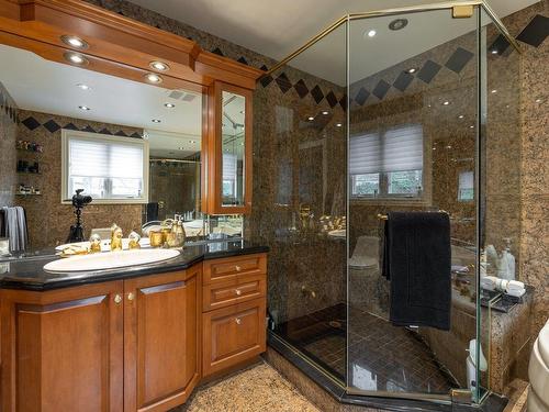 Ensuite bathroom - 299 London Drive, Beaconsfield, QC - Indoor Photo Showing Bathroom