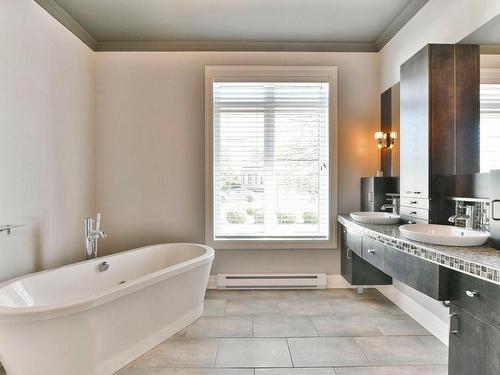 Bathroom - 11 4E Avenue, L'Épiphanie, QC - Indoor Photo Showing Bathroom