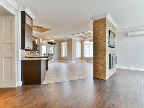 Overall view - 11 4E Avenue, L'Épiphanie, QC - Indoor With Fireplace