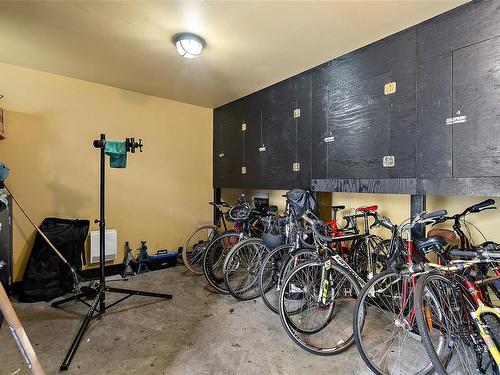 1022 Pemberton Rd, Victoria, BC - Indoor Photo Showing Gym Room