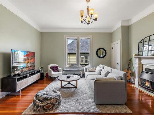 1022 Pemberton Rd, Victoria, BC - Indoor Photo Showing Living Room With Fireplace