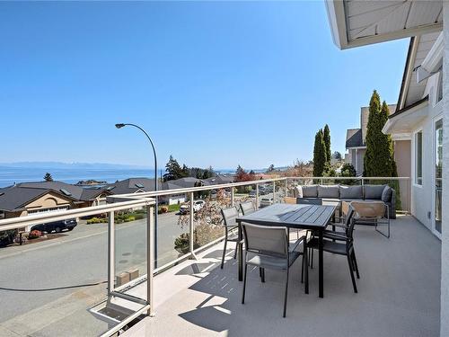 3983 Gulfview Dr, Nanaimo, BC - Outdoor With Exterior