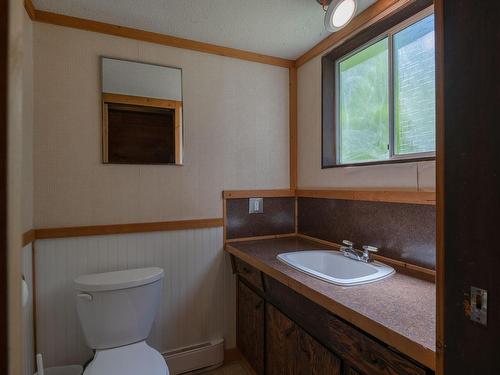 1137 Chapman Rd, Cobble Hill, BC - Indoor Photo Showing Bathroom