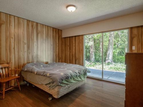 1137 Chapman Rd, Cobble Hill, BC - Indoor Photo Showing Bedroom