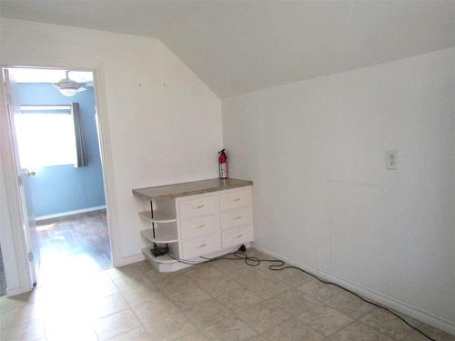 226 Secord Street, Thunder Bay, ON - Indoor Photo Showing Other Room