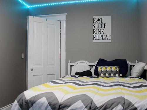 205 Second Street, Rainy River, ON - Indoor Photo Showing Bedroom