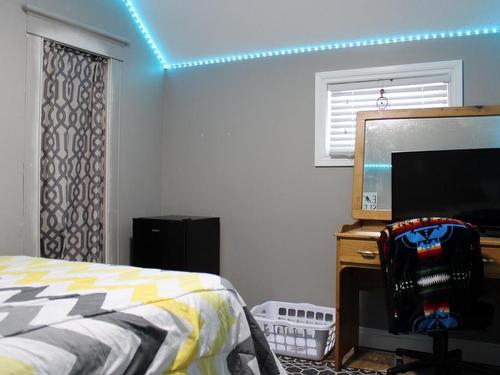 205 Second Street, Rainy River, ON - Indoor Photo Showing Bedroom