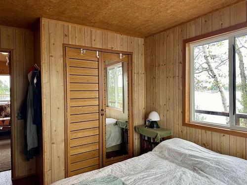20729 Island 6, Fort Frances, ON - Indoor Photo Showing Bedroom