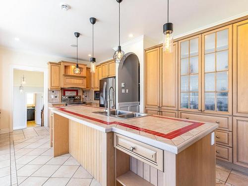 Cuisine - 39 Rue De Tarascon, Blainville, QC - Indoor Photo Showing Kitchen With Double Sink