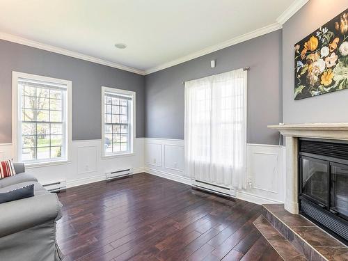 Dining room - 39 Rue De Tarascon, Blainville, QC - Indoor With Fireplace